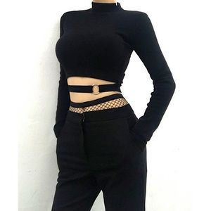 Long sleeve hoop accent crop top